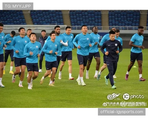 更衣室领袖：通讯稿件揭示沧州雄狮队长郑凯木的队内角色